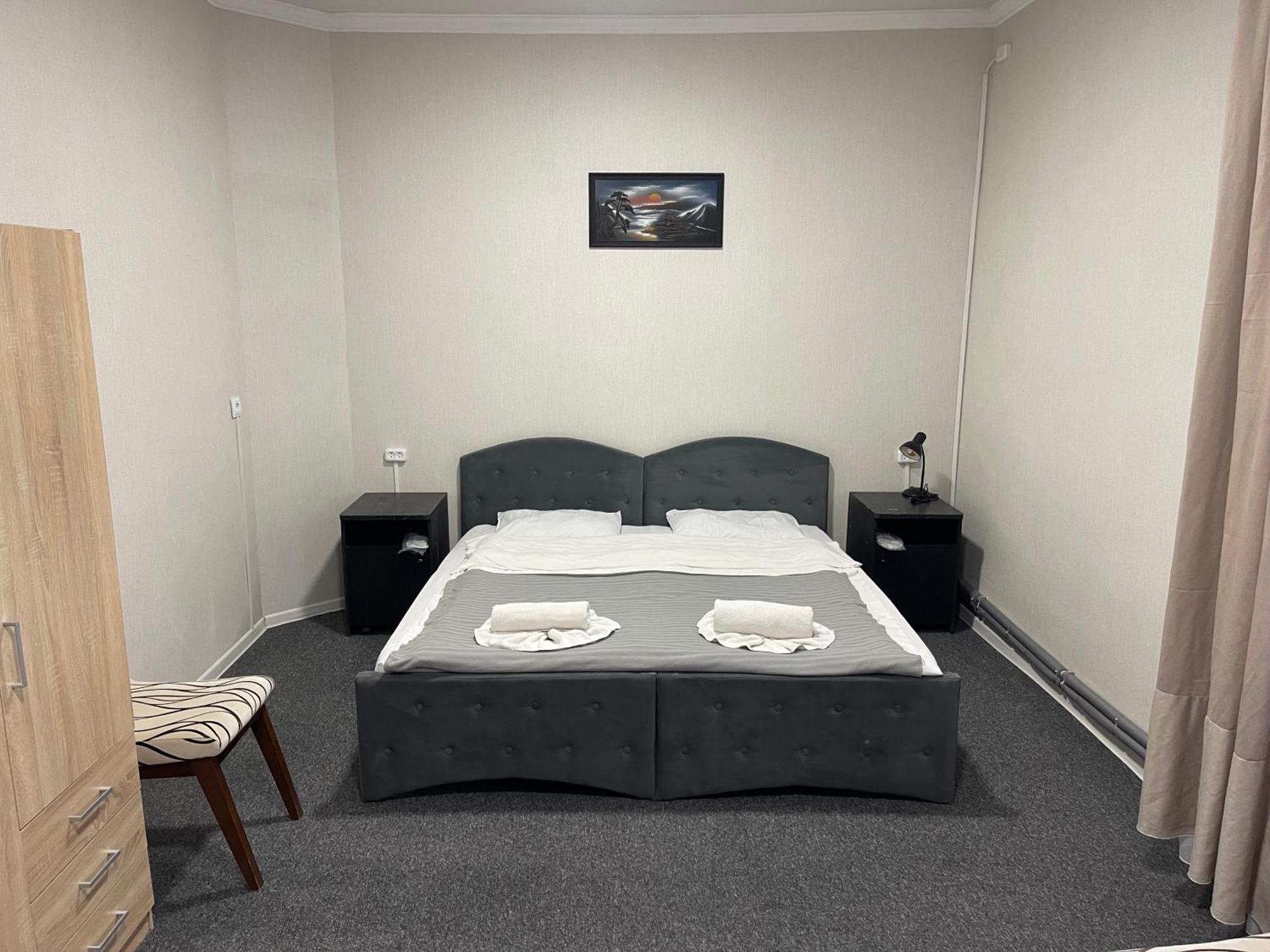 Medelean Hotel Comrat 外观 照片